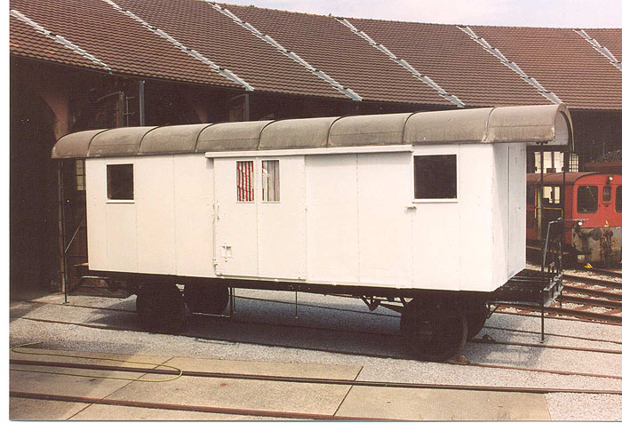 Grundierter Wagenkasten