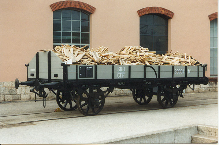 Anlässlich des Jubiläums wurde der M3 60001 benötigt um das Brennholz für die Dampflokomotiven zu lagern.